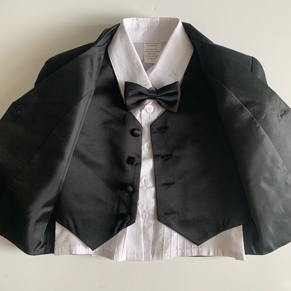 Men's Wearhouse Ring Bearer Toddler 5 Piece Tuxedo - Picture 2 of 5